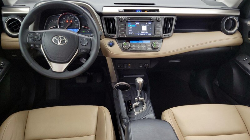 2015 Toyota RAV4 Limited 9