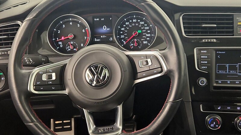 2016 Volkswagen Golf GTI SE 10