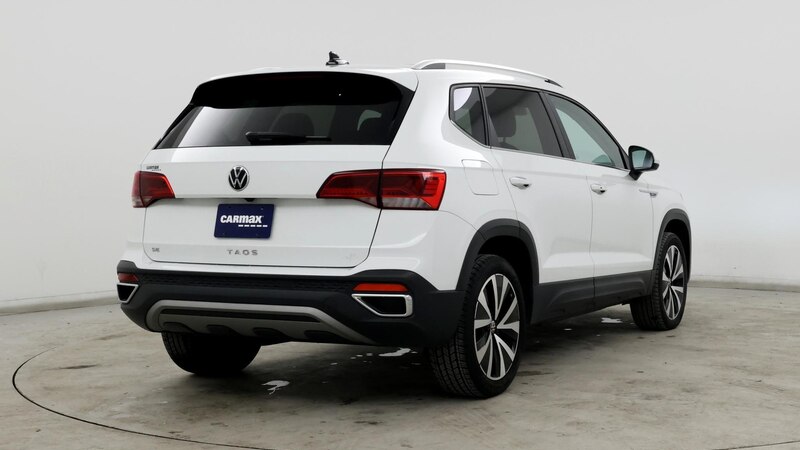 2023 Volkswagen Taos SE 8