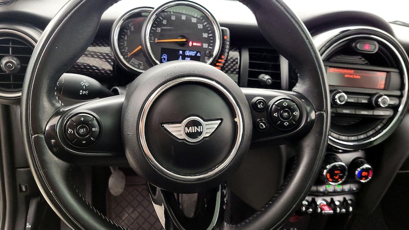 2015 MINI Cooper Hardtop S 10