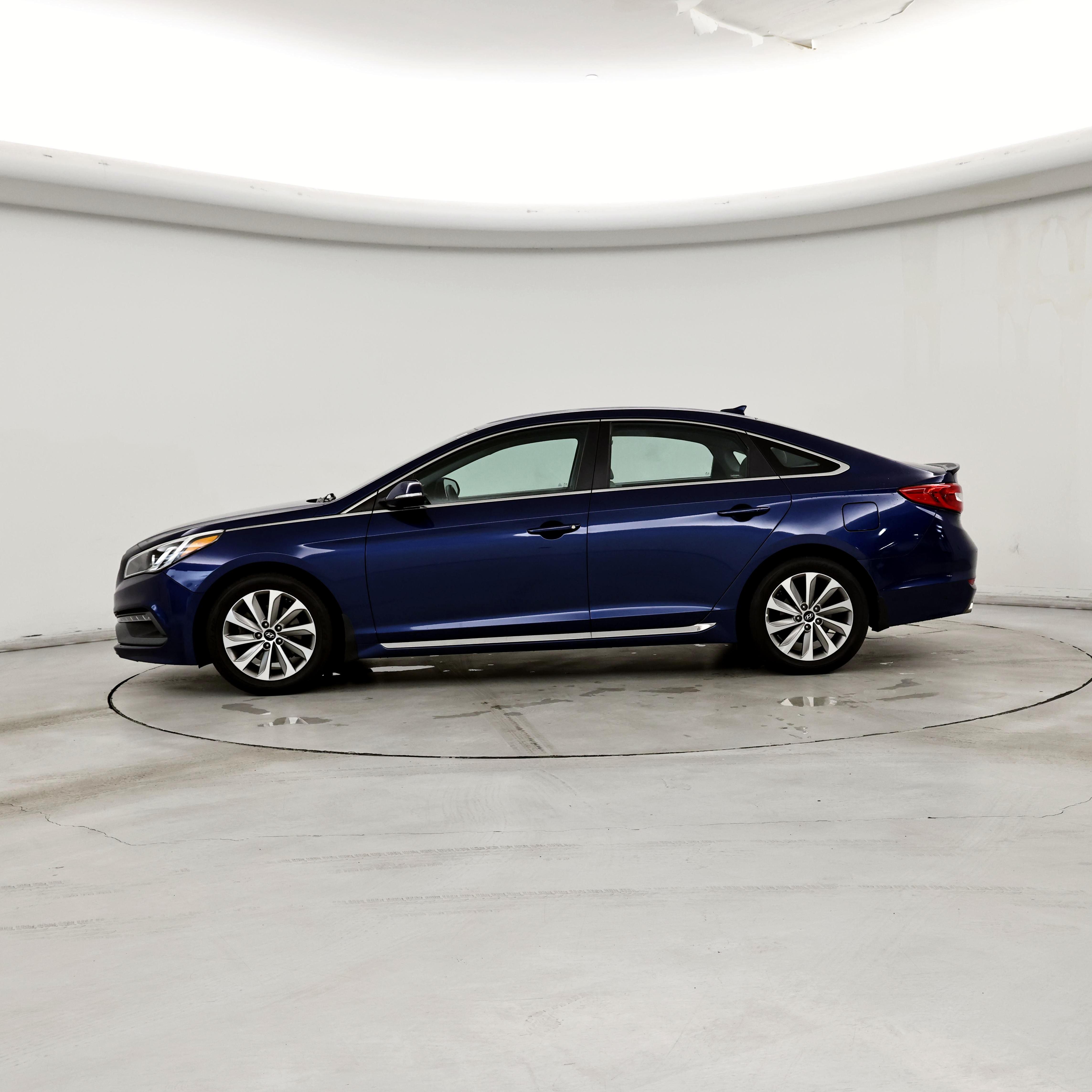 Thumbnail: 2016 Hyundai Sonata - 3