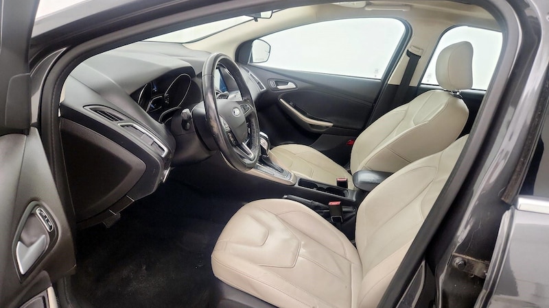 2017 Ford Focus Titanium 11