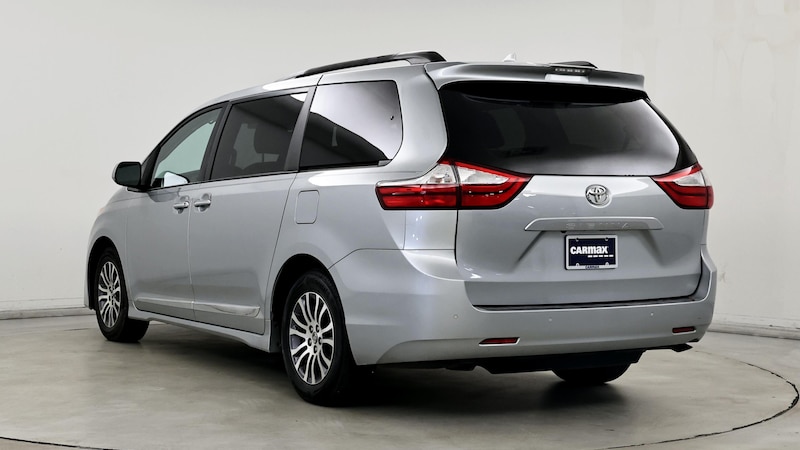 2019 Toyota Sienna XLE Premium 2