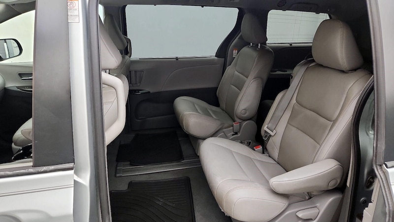 2019 Toyota Sienna XLE Premium 21