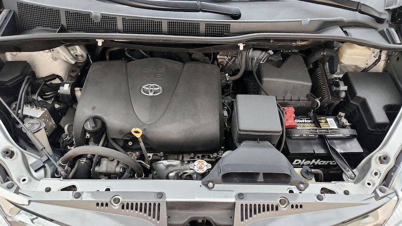 2019 Toyota Sienna XLE Premium 24