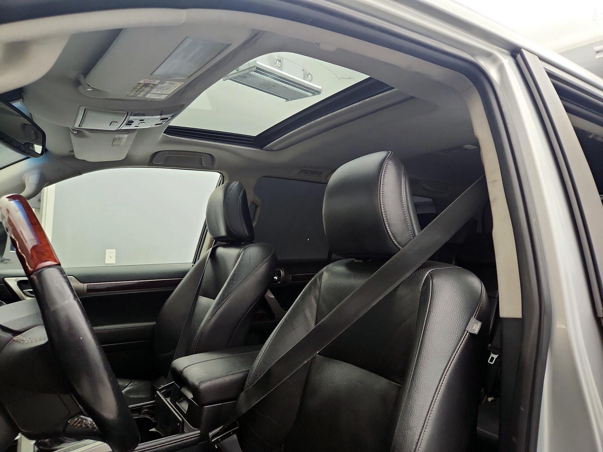 Thumbnail: 2015 Lexus GX - 19