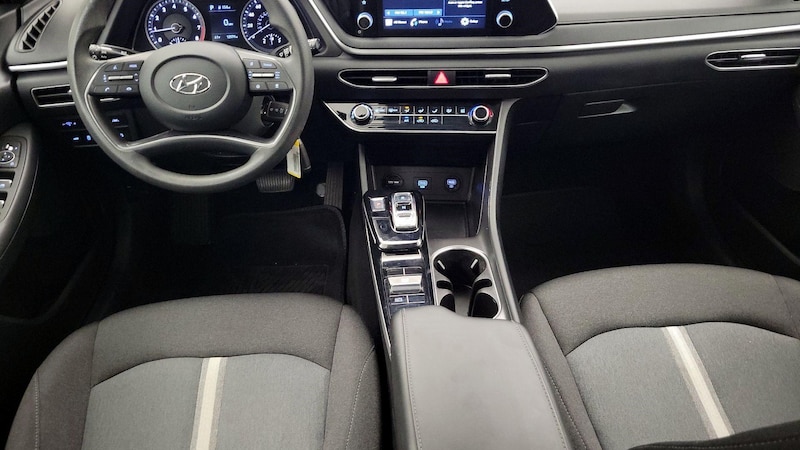 2021 Hyundai Sonata SE 9