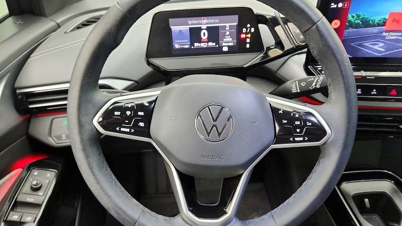 2023 Volkswagen ID.4 Standard 10