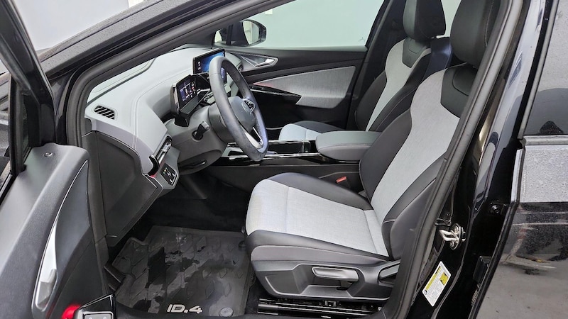 2023 Volkswagen ID.4 Standard 11