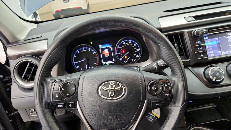 2018 Toyota RAV4 LE 10