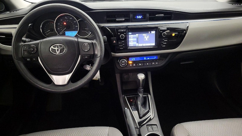 2015 Toyota Corolla LE 9