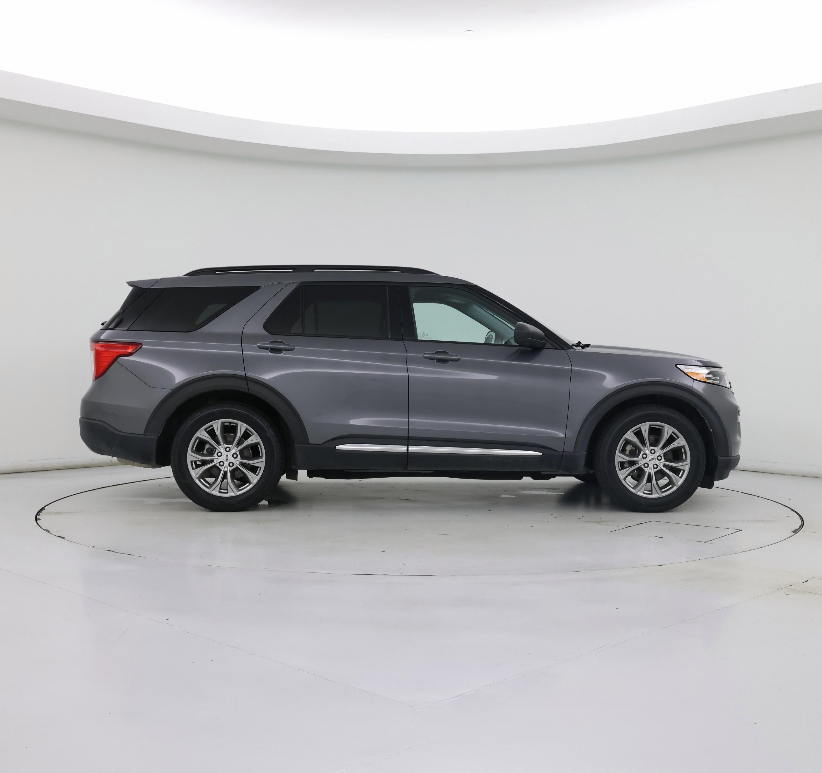 Thumbnail: 2021 Ford Explorer - 7