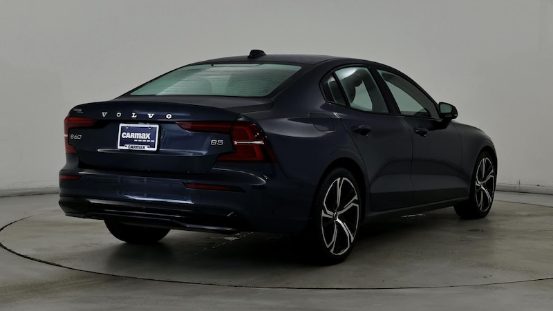 2024 Volvo S60 B5 Core 8