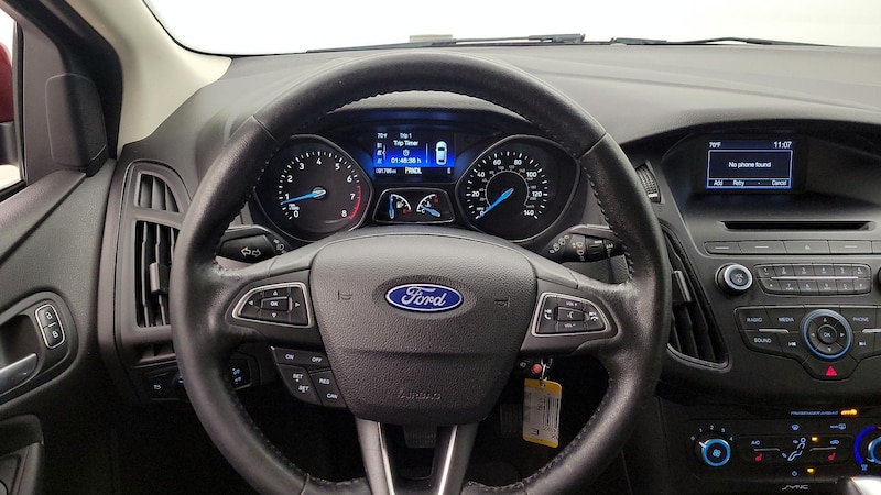 2016 Ford Focus SE 10