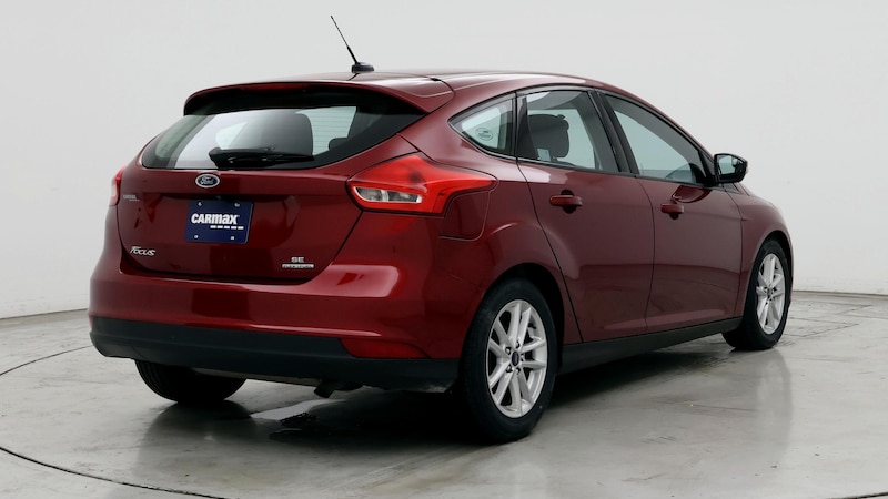 2016 Ford Focus SE 8