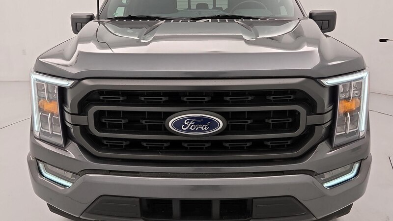 2022 Ford F-150 XLT 2