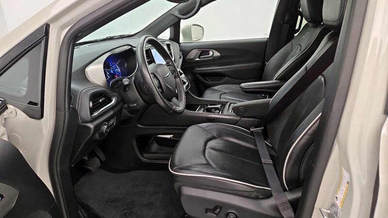 2021 Chrysler Pacifica Hybrid Limited 11