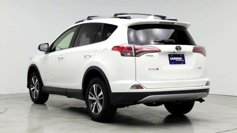 2018 Toyota RAV4 XLE 2