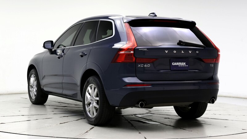 2021 Volvo XC60 T5 Momentum 2