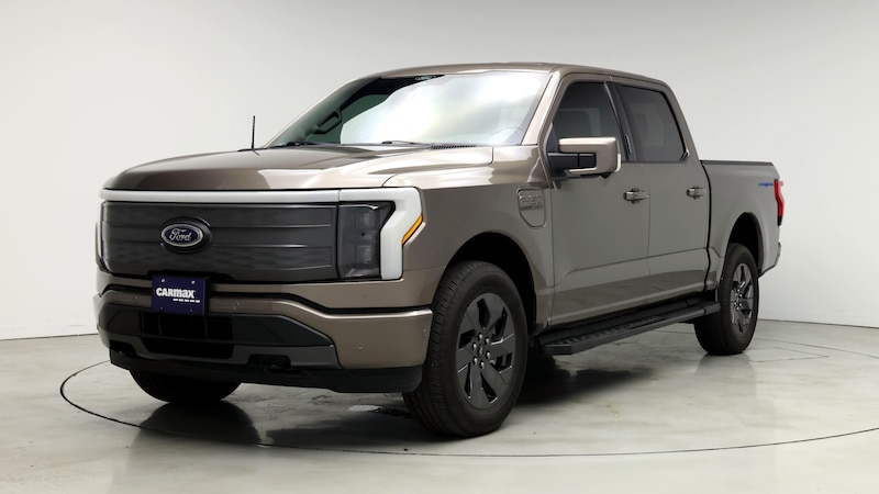 2022 Ford F-150 Lightning Lariat 4