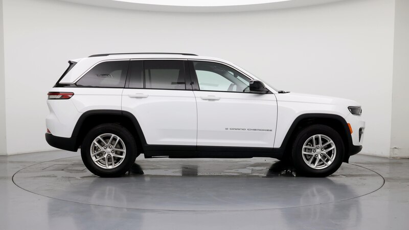 2023 Jeep Grand Cherokee Laredo 7