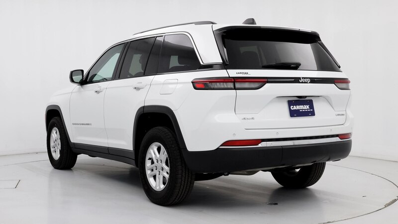 2023 Jeep Grand Cherokee Laredo 2