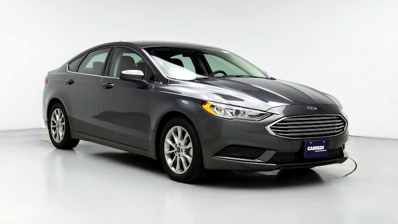 2017 Ford Fusion SE Hero Image