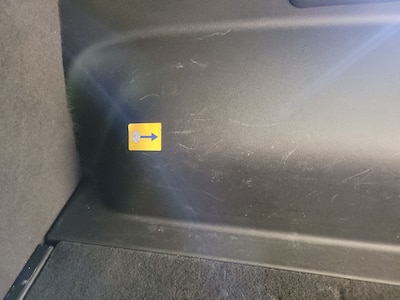 Trunk Rear row Cosmetic Imperfection