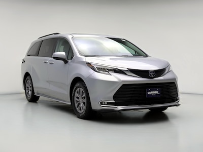 2023 Toyota Sienna XLE -
                Kenosha, WI