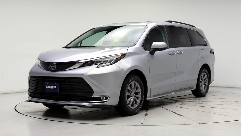 2023 Toyota Sienna XLE 4