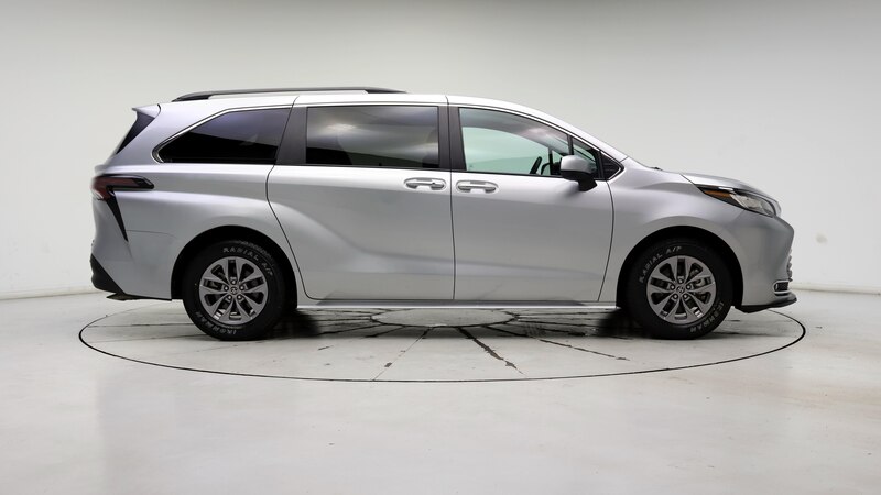 2023 Toyota Sienna XLE 7