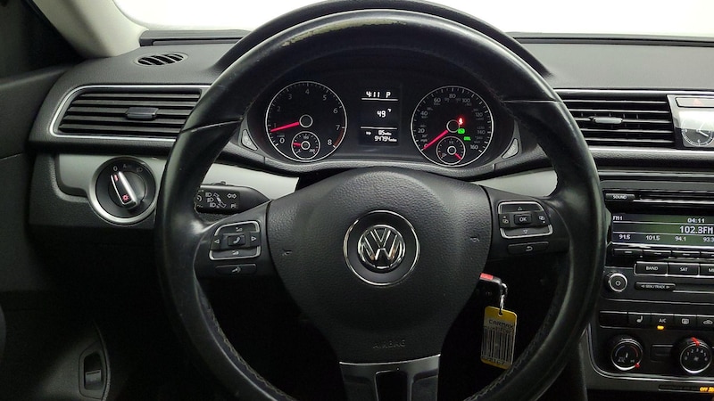 2015 Volkswagen Passat Wolfsburg Edition 10