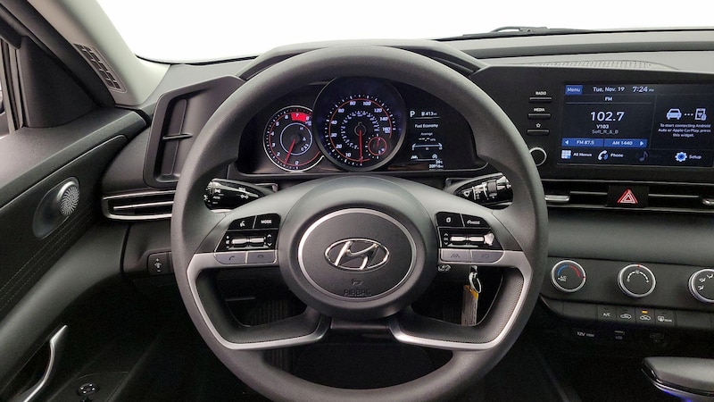 2023 Hyundai Elantra SE 10