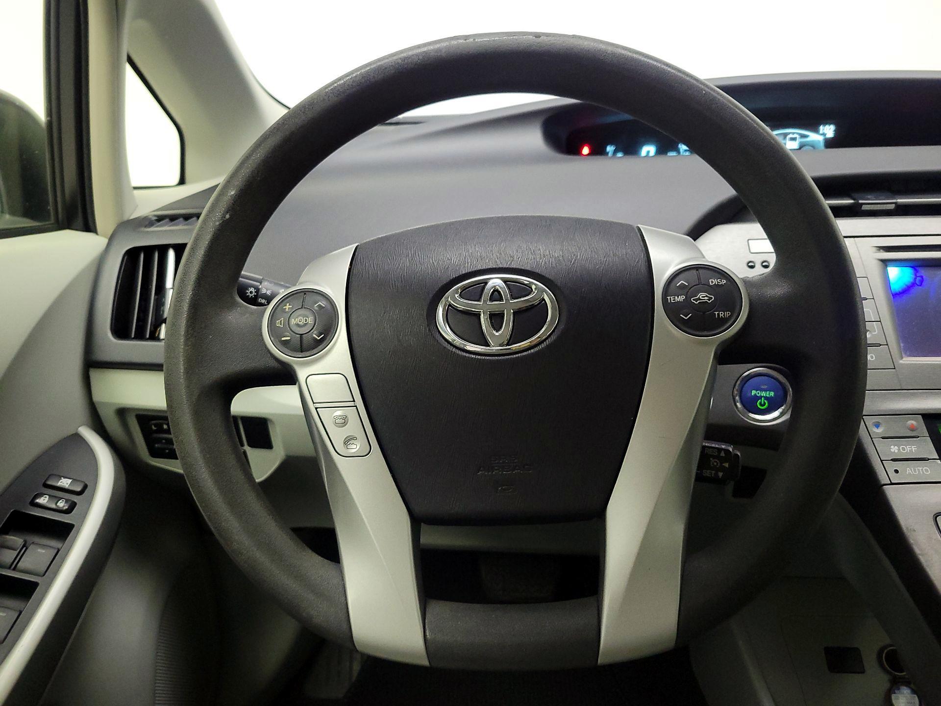 Thumbnail: 2014 Toyota Prius - 10