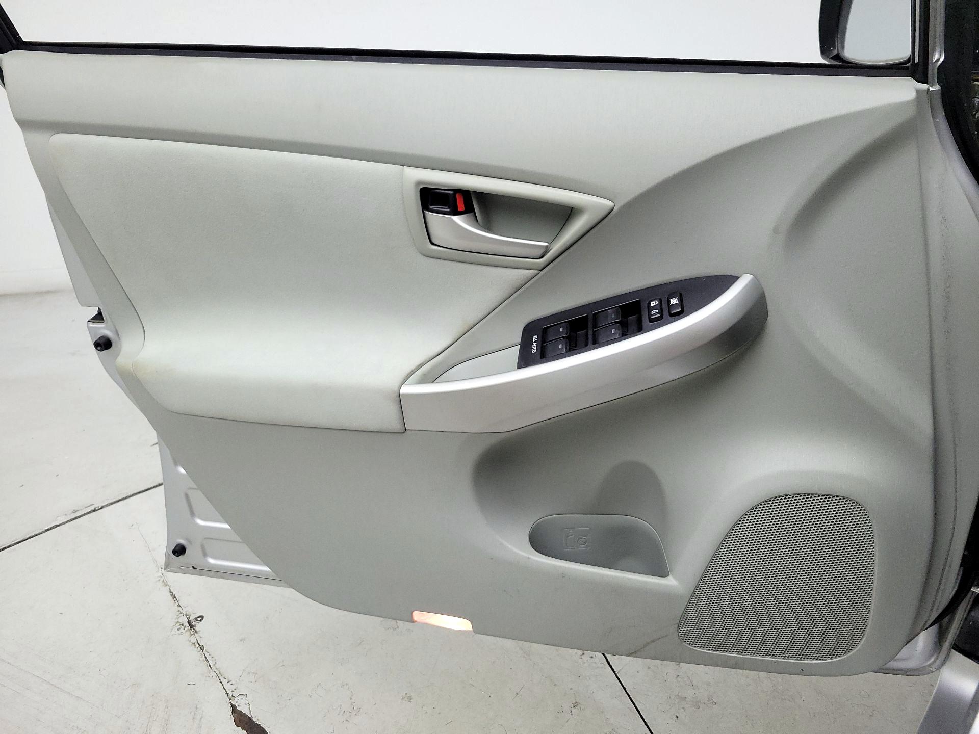 Thumbnail: 2014 Toyota Prius - 12