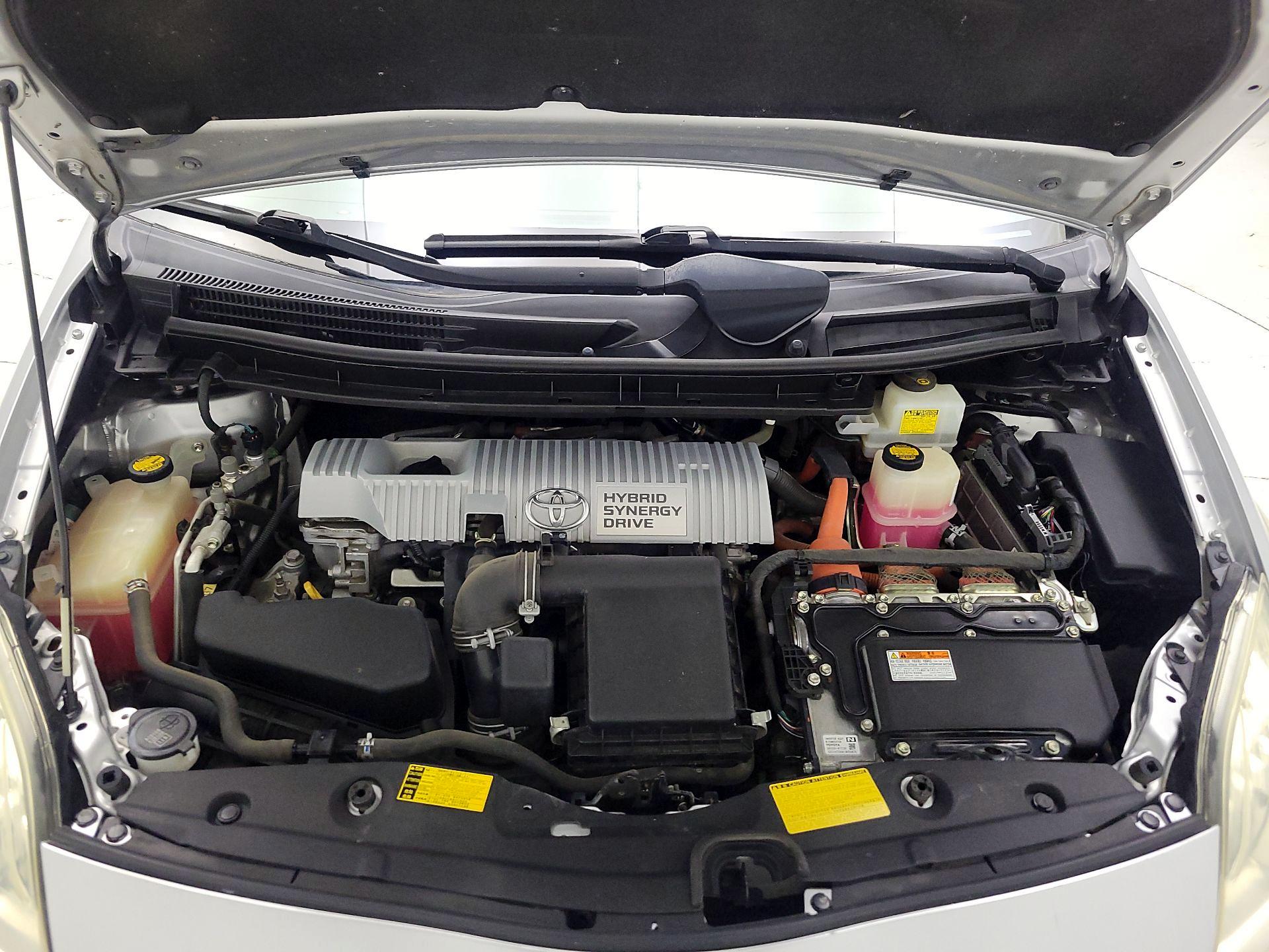 Thumbnail: 2014 Toyota Prius - 20