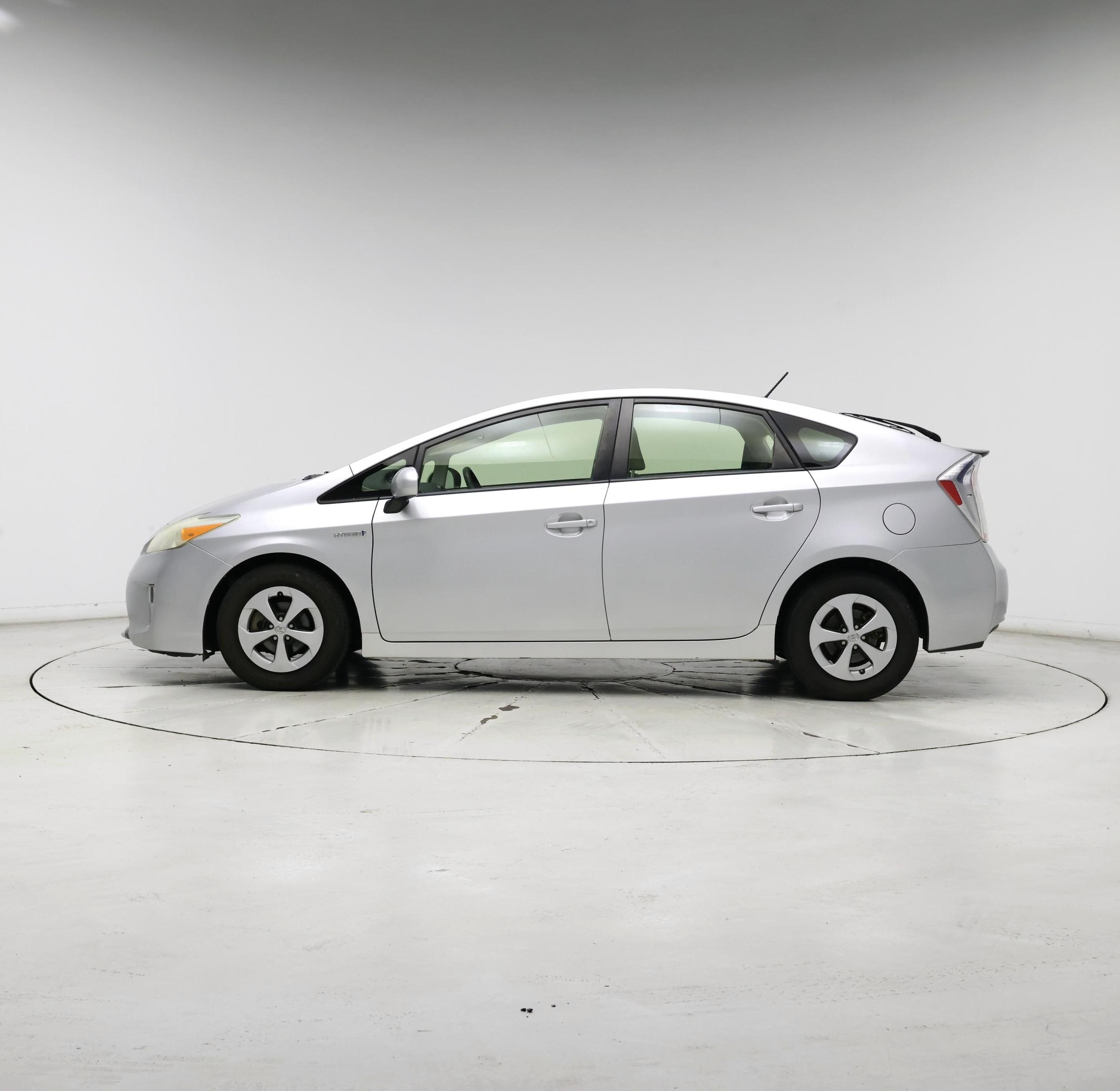 Thumbnail: 2014 Toyota Prius - 3