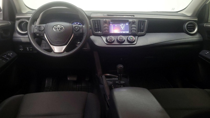 2017 Toyota RAV4 LE 9