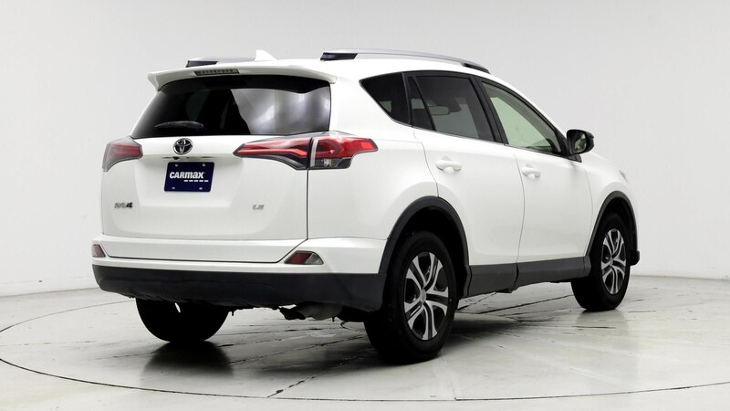 2017 Toyota RAV4 LE 8