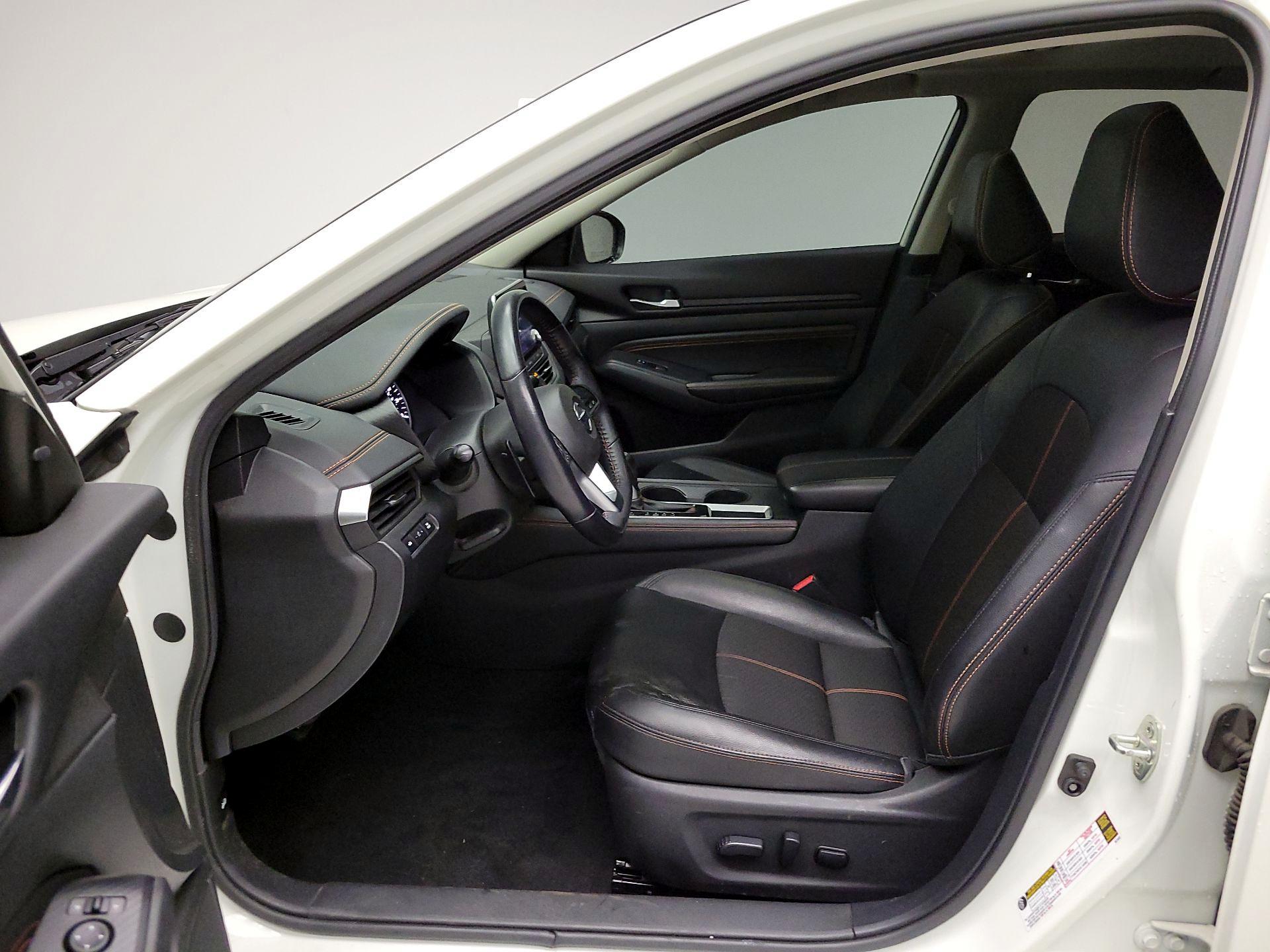 Thumbnail: 2019 Nissan Altima - 9