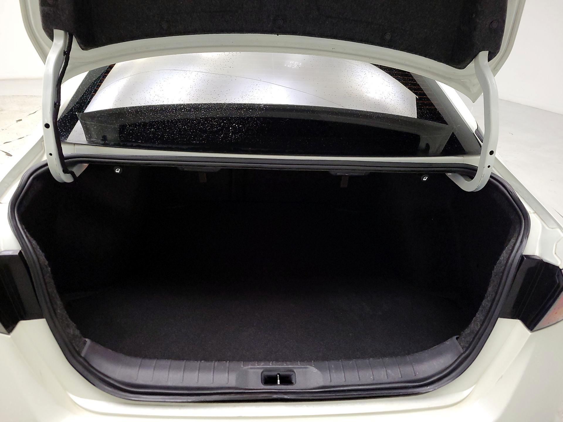 Thumbnail: 2019 Nissan Altima - 19