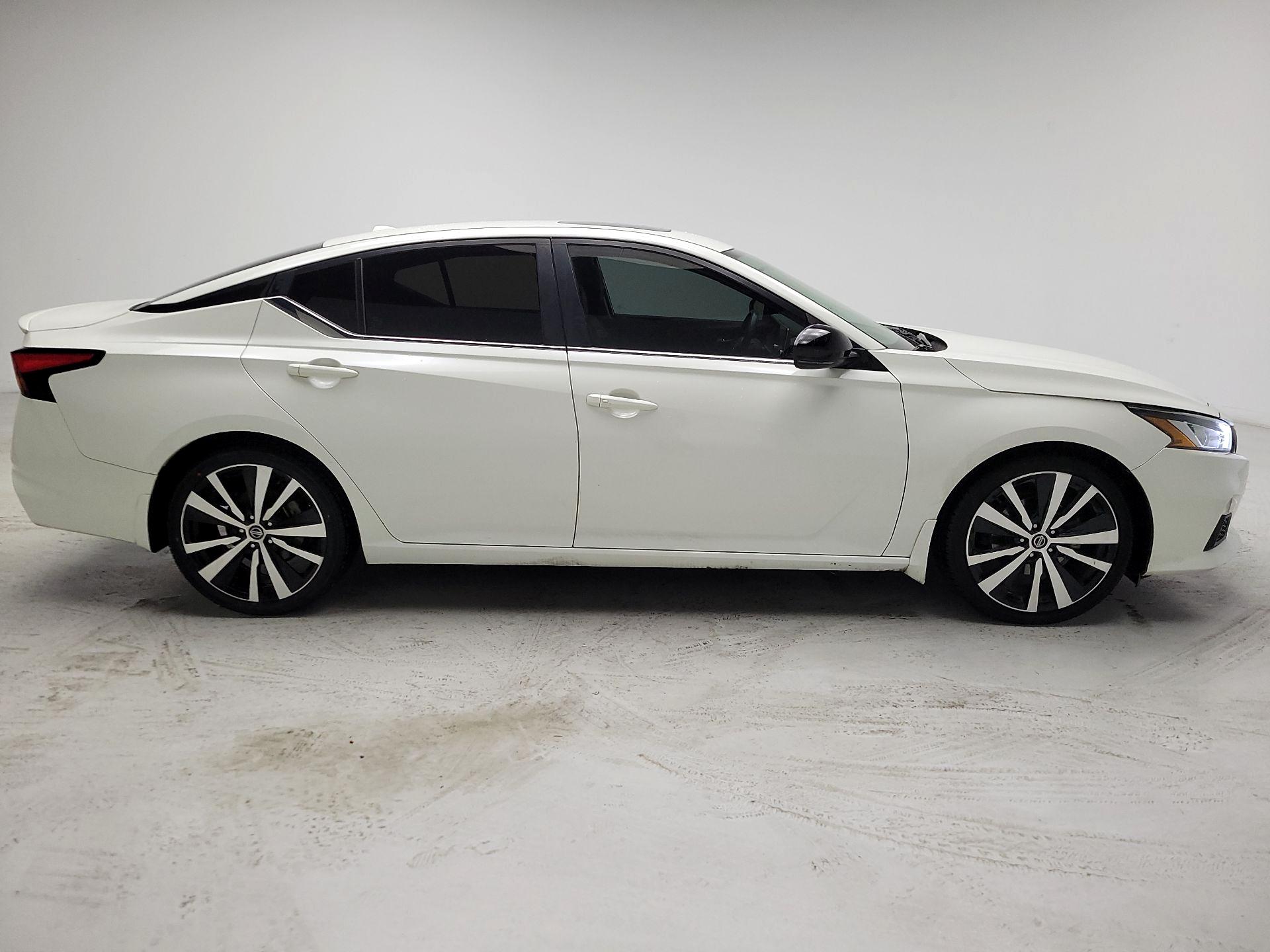 Thumbnail: 2019 Nissan Altima - 4