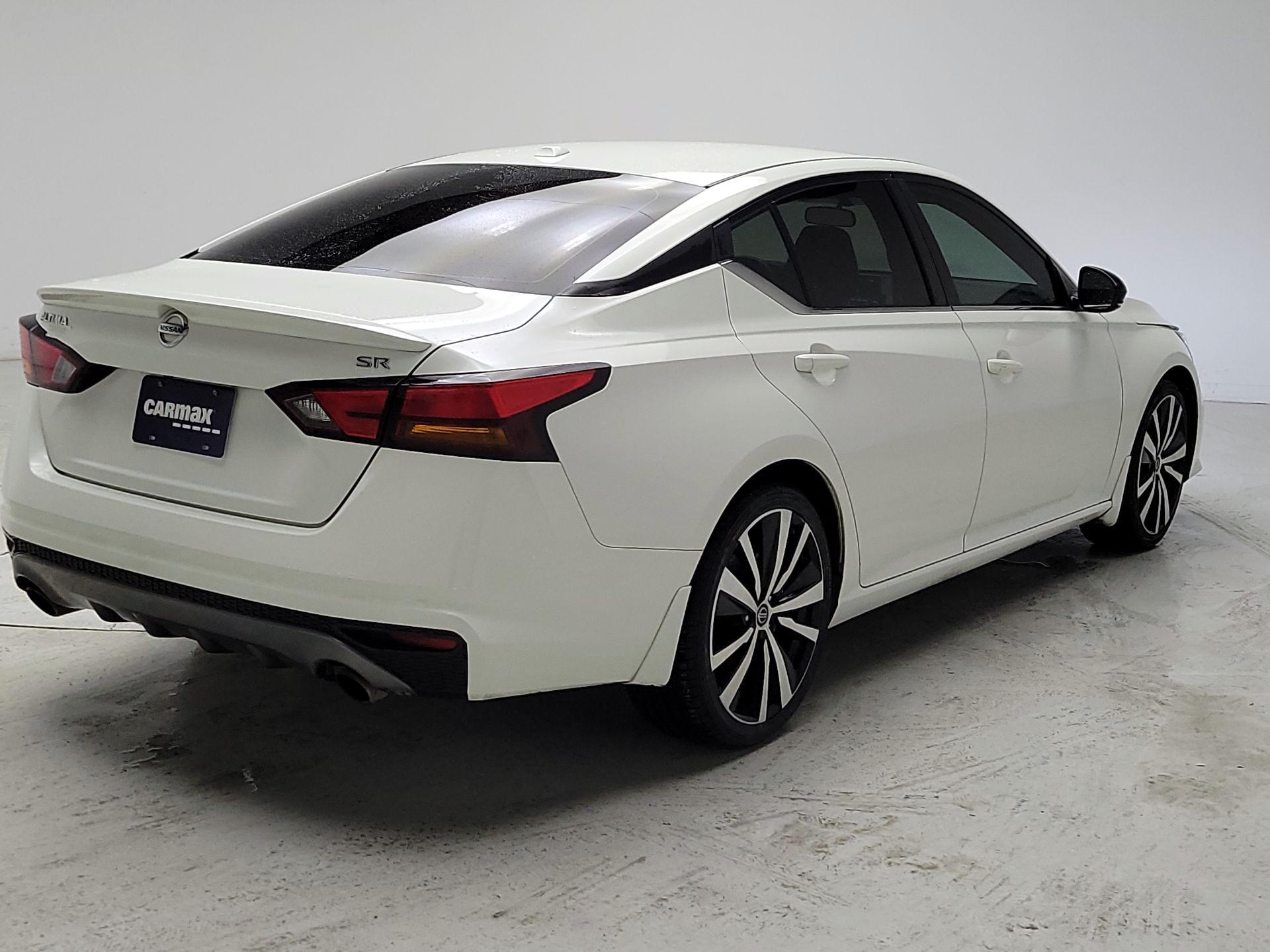 Thumbnail: 2019 Nissan Altima - 5