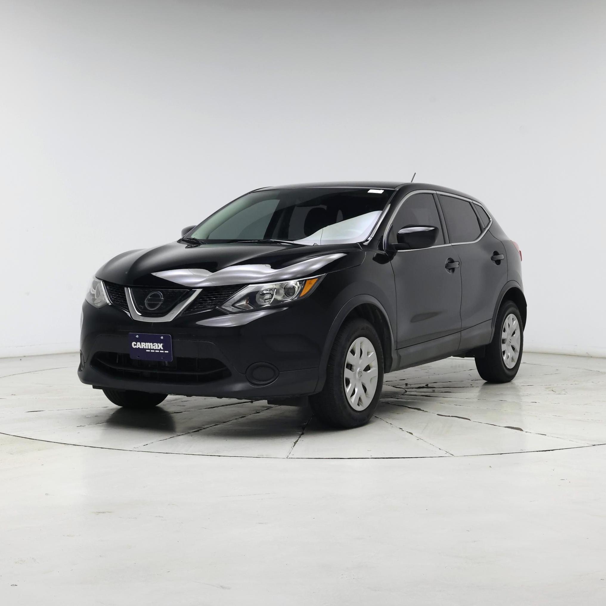 Thumbnail: 2019 Nissan Rogue Sport - 4