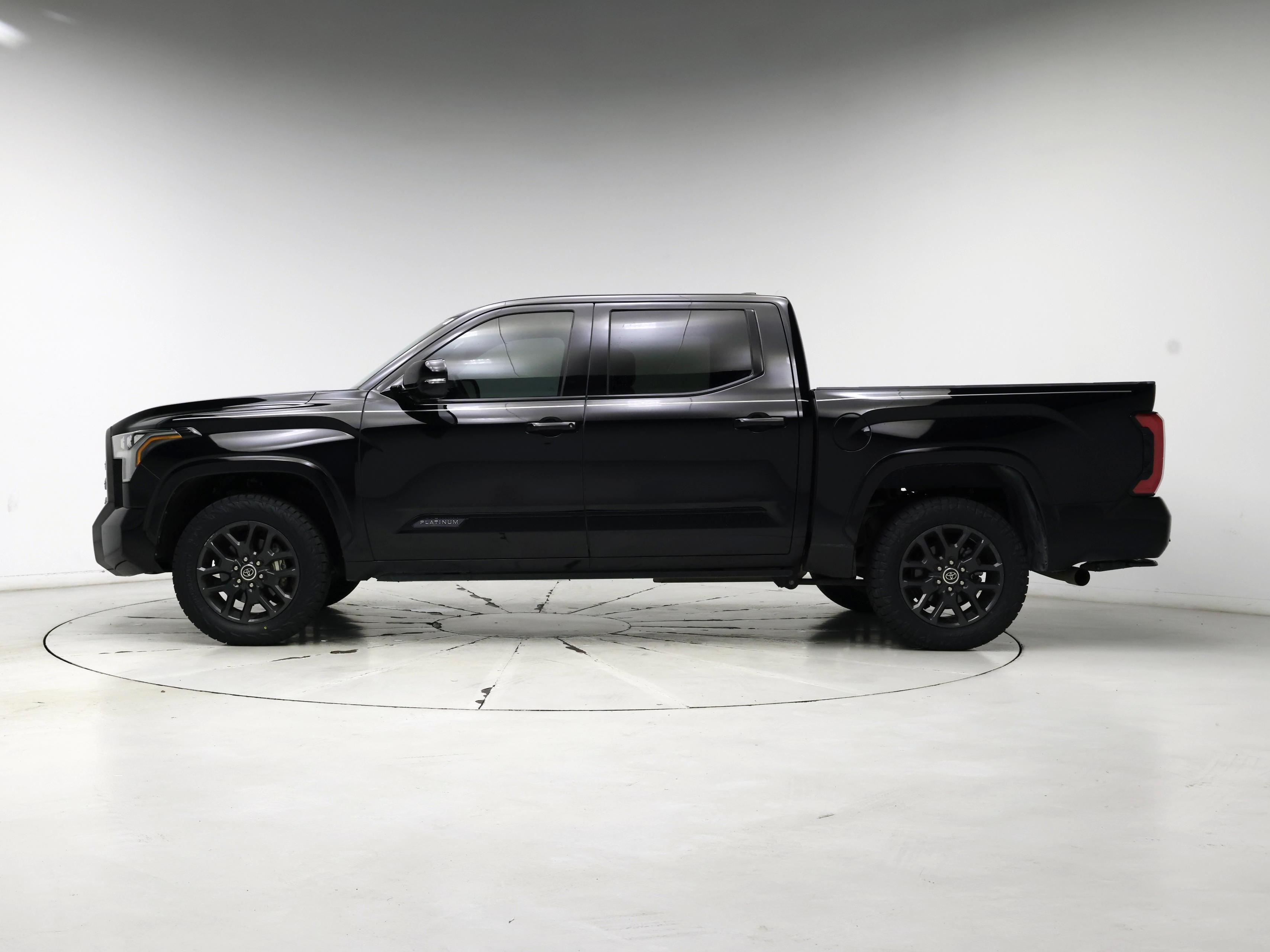 Thumbnail: 2022 Toyota Tundra - 3