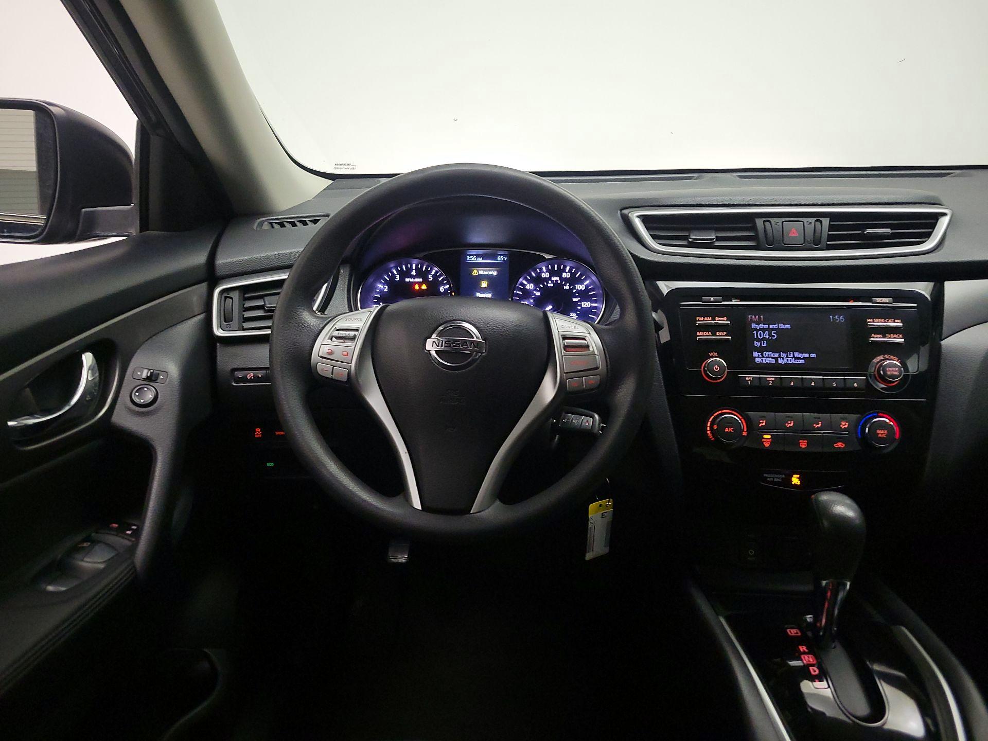 Thumbnail: 2015 Nissan Rogue - 10