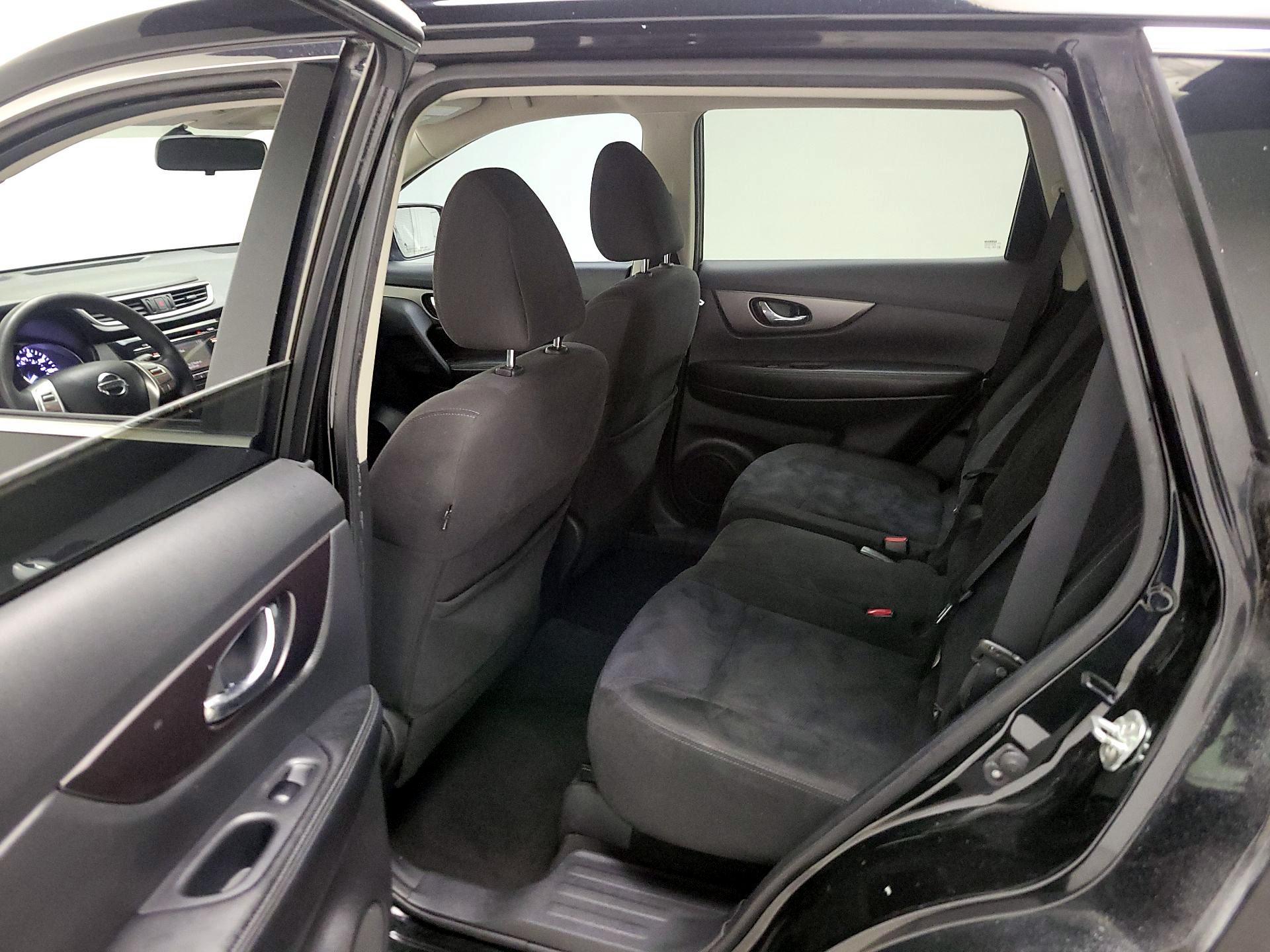 Thumbnail: 2015 Nissan Rogue - 19