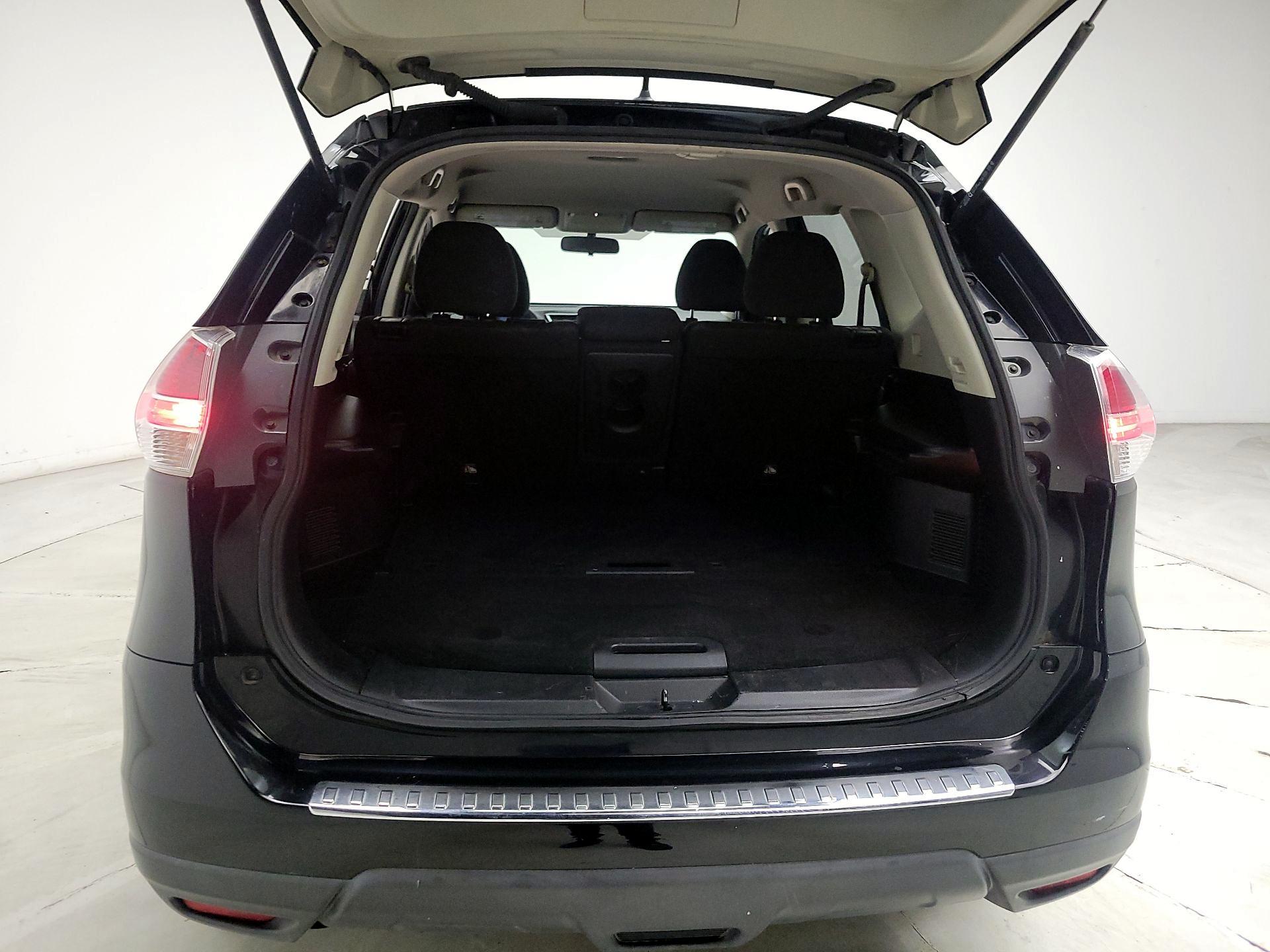 Thumbnail: 2015 Nissan Rogue - 20