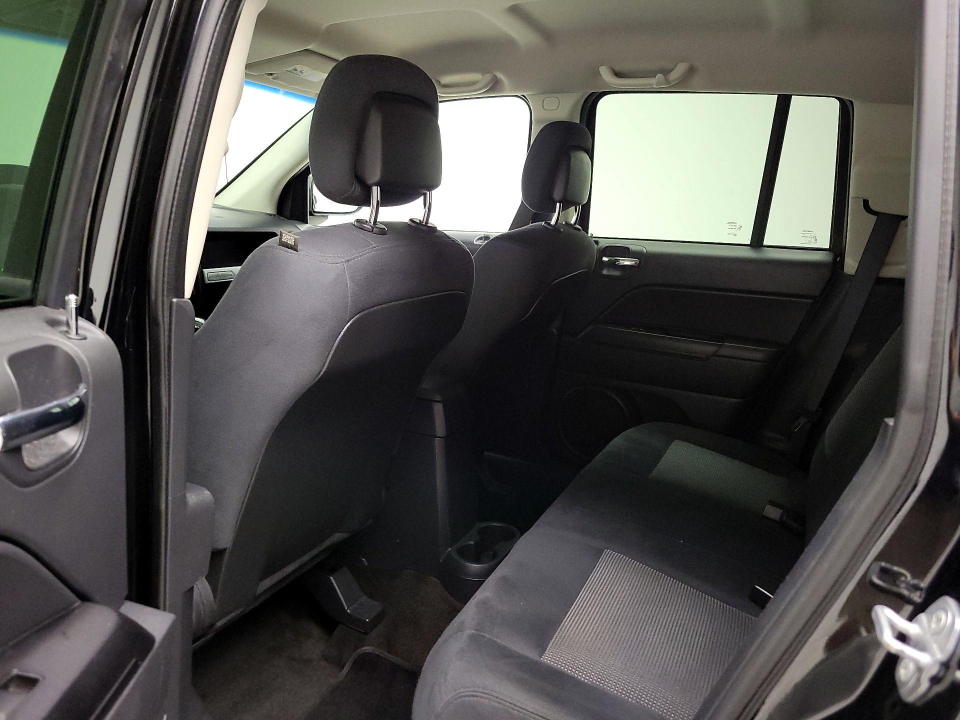 Thumbnail: 2015 Jeep Compass - 16