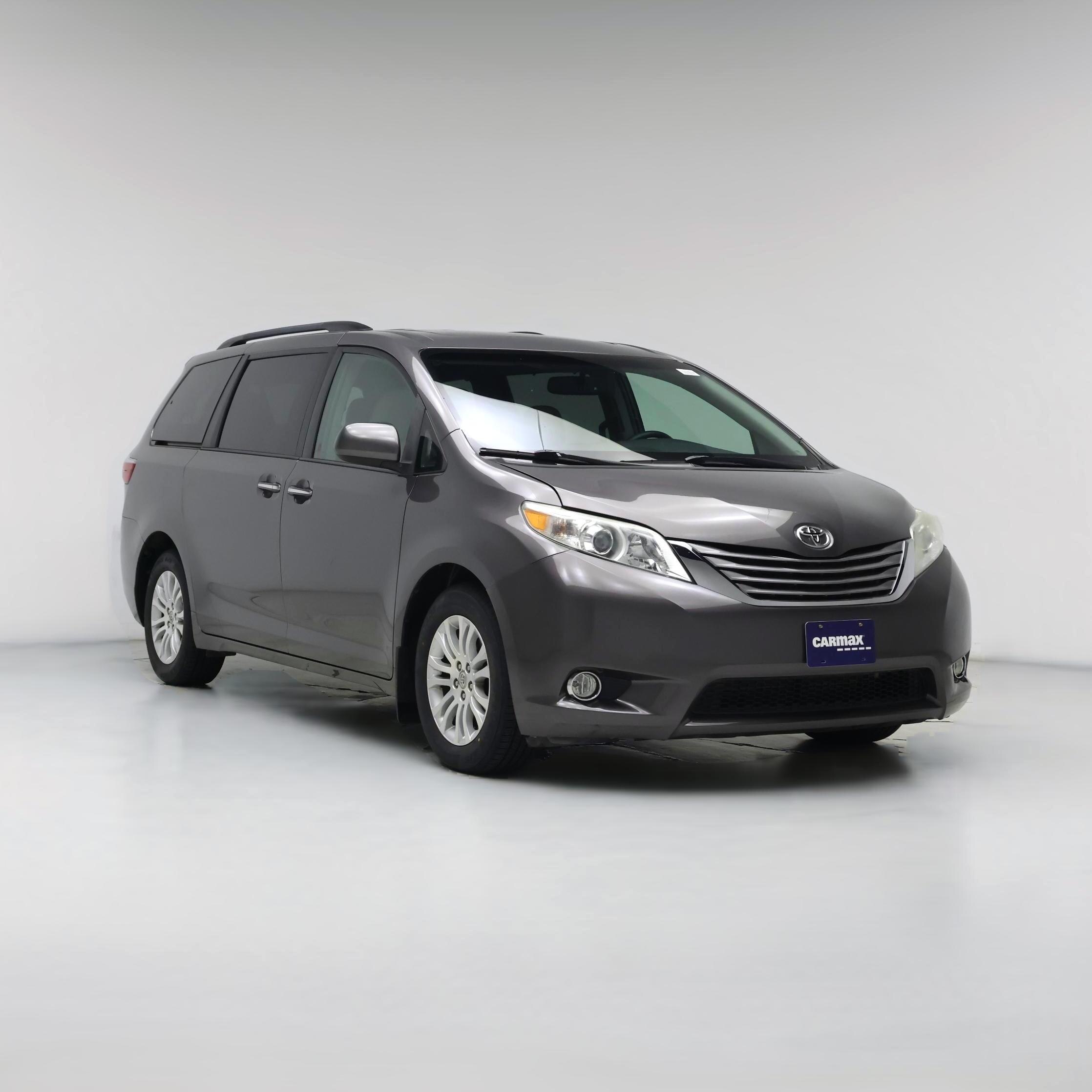 Thumbnail: 2017 Toyota Sienna - 1